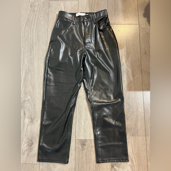Abercrombie Vegan Leather High Rise Straight Pant - Black, Size 25 Short - Picture 3 of 6